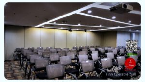 ผนังบานเลื่อนกั้นห้องประชุม FINN บริษัท ฟินน์ เดคคอร์ จำกัด (Finn Decor Co.,Ltd.)